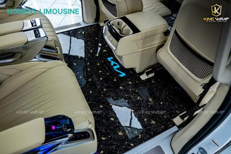 Độ Ghế Limousine Xe Kia Carnival 28 do-ghe-limousine-san-carbon-kia-carnival-ha-noi-8-e1716364160691